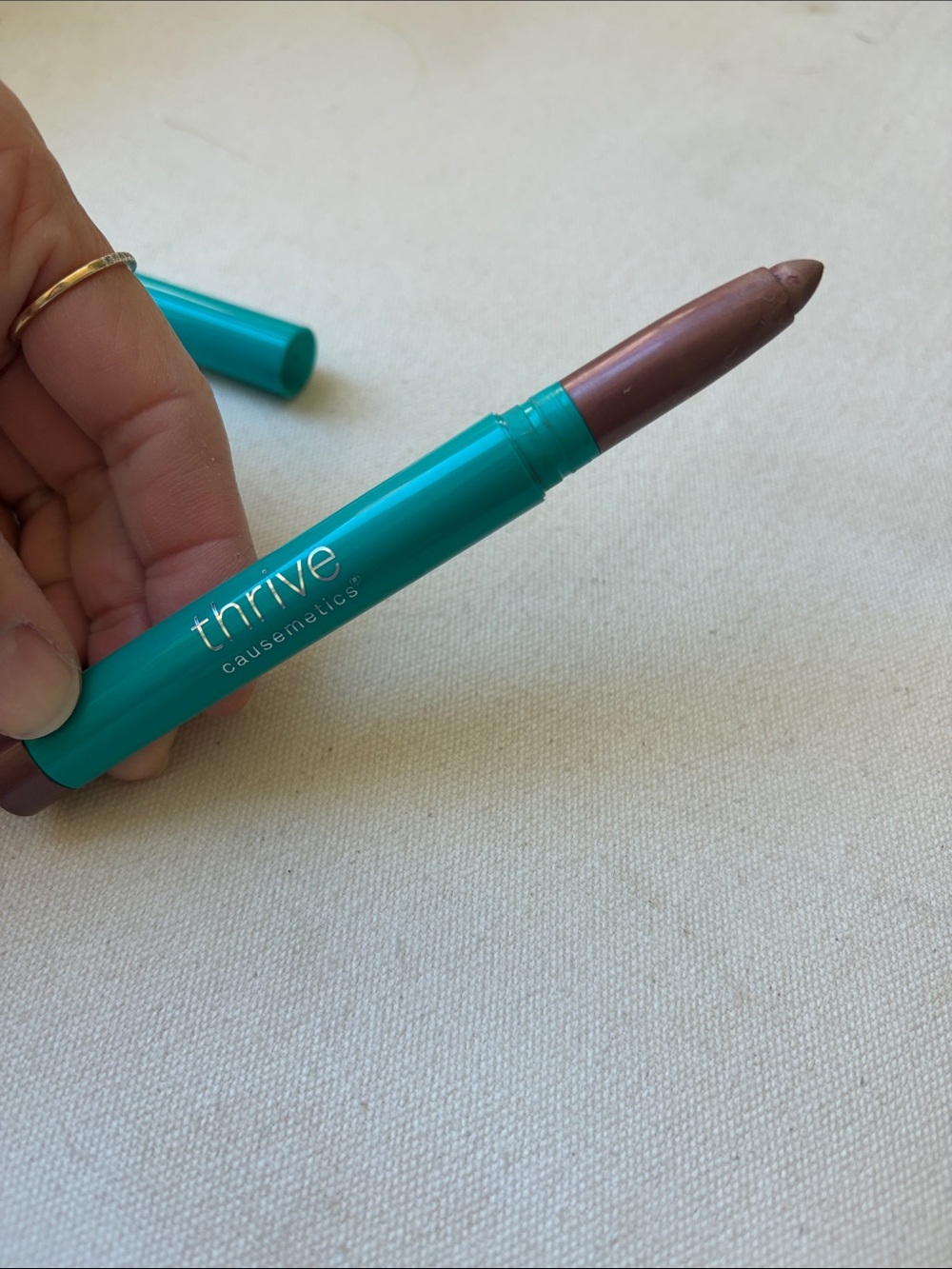 Thrive Brilliant Eye Brightener in Elena - Picture 8 of 9